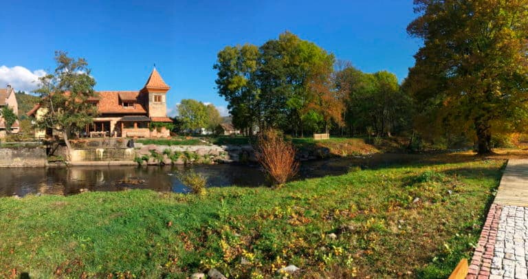 La drille au bord de l'eau : Salle de mariage atypique champêtre cérémonie laïque gîte scierie Alsace