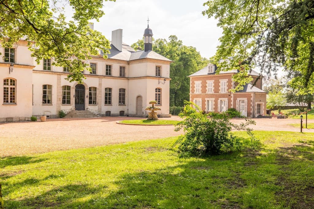 Chambre d'hotes & Gîte Vichy : Château de Charmeil