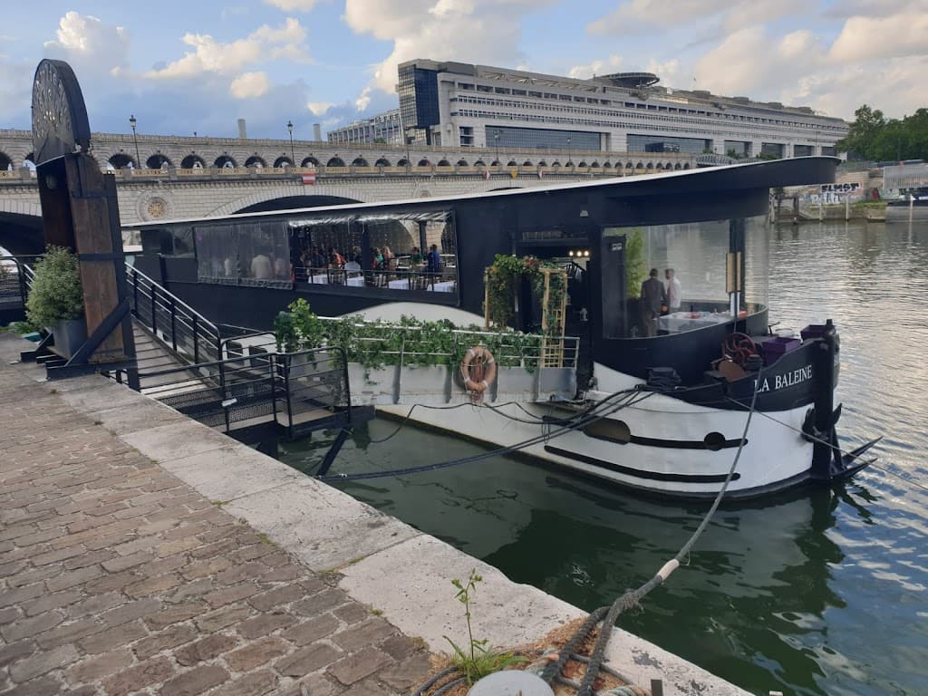 Péniche La Baleine Blanche
