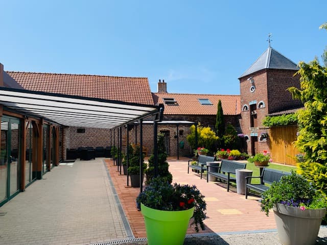 Au Colombier